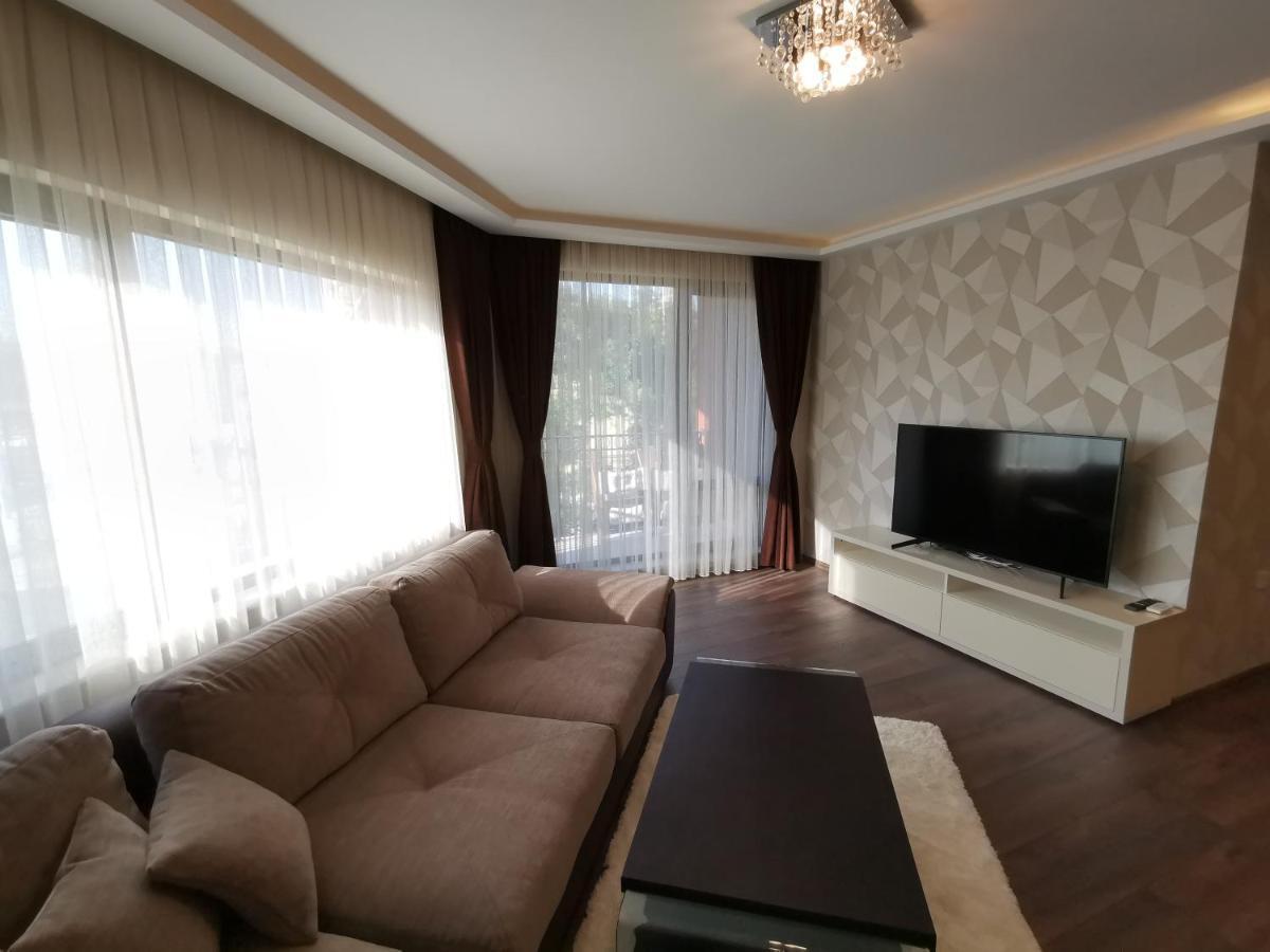 City Center Lux Apartment Varna Esterno foto