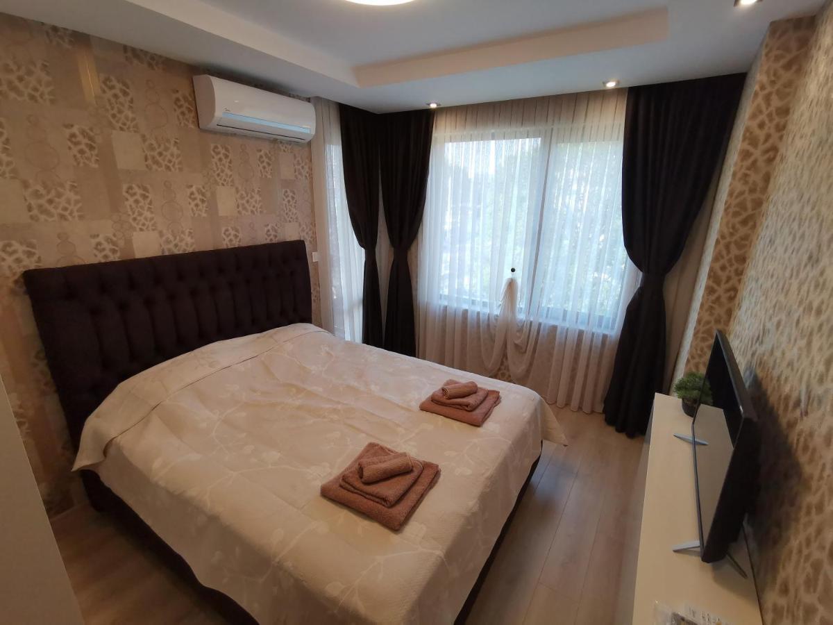 City Center Lux Apartment Varna Esterno foto