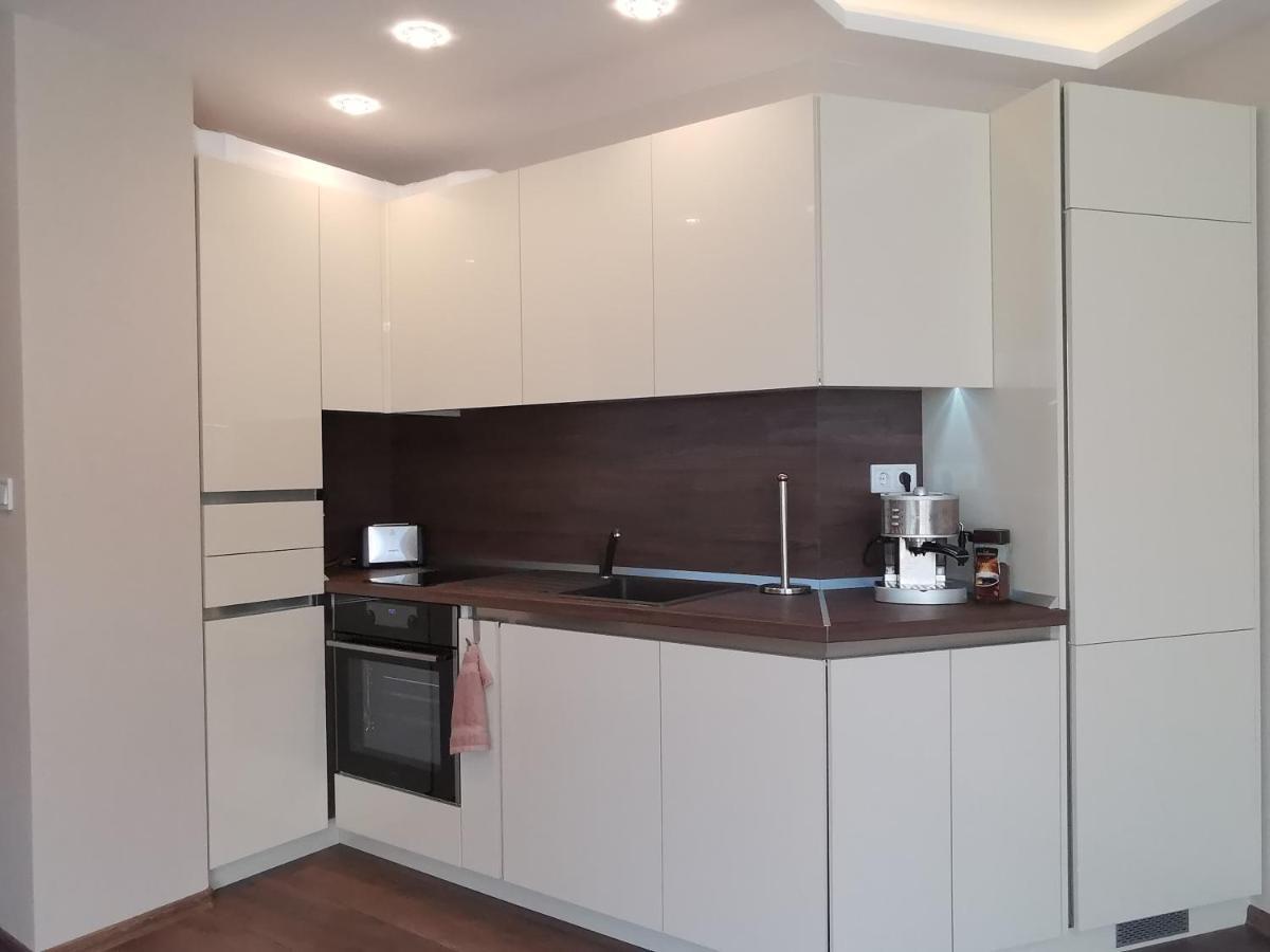 City Center Lux Apartment Varna Esterno foto