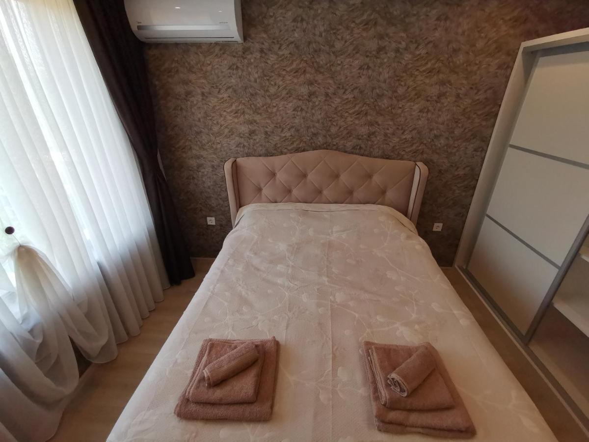 City Center Lux Apartment Varna Esterno foto